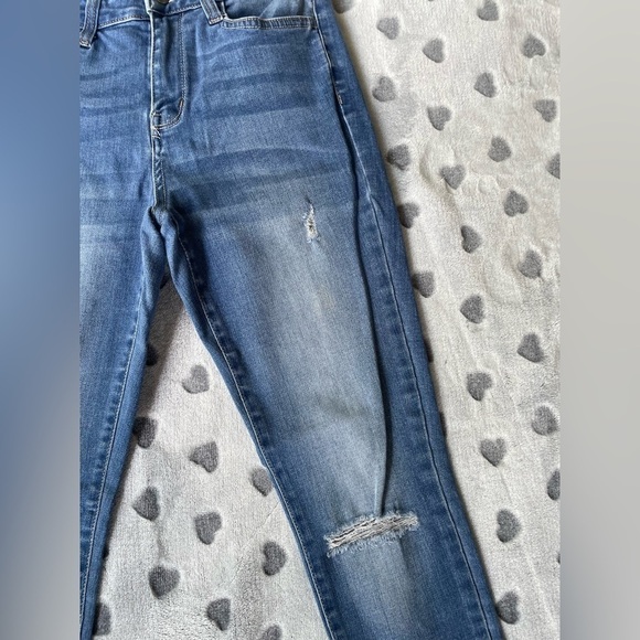 Arizona Jean Co high rise skinny ripped jeans size 3 - Picture 2 of 10